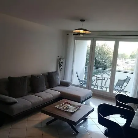 Apartment Spacieux 3 Pieces Sur Jardin